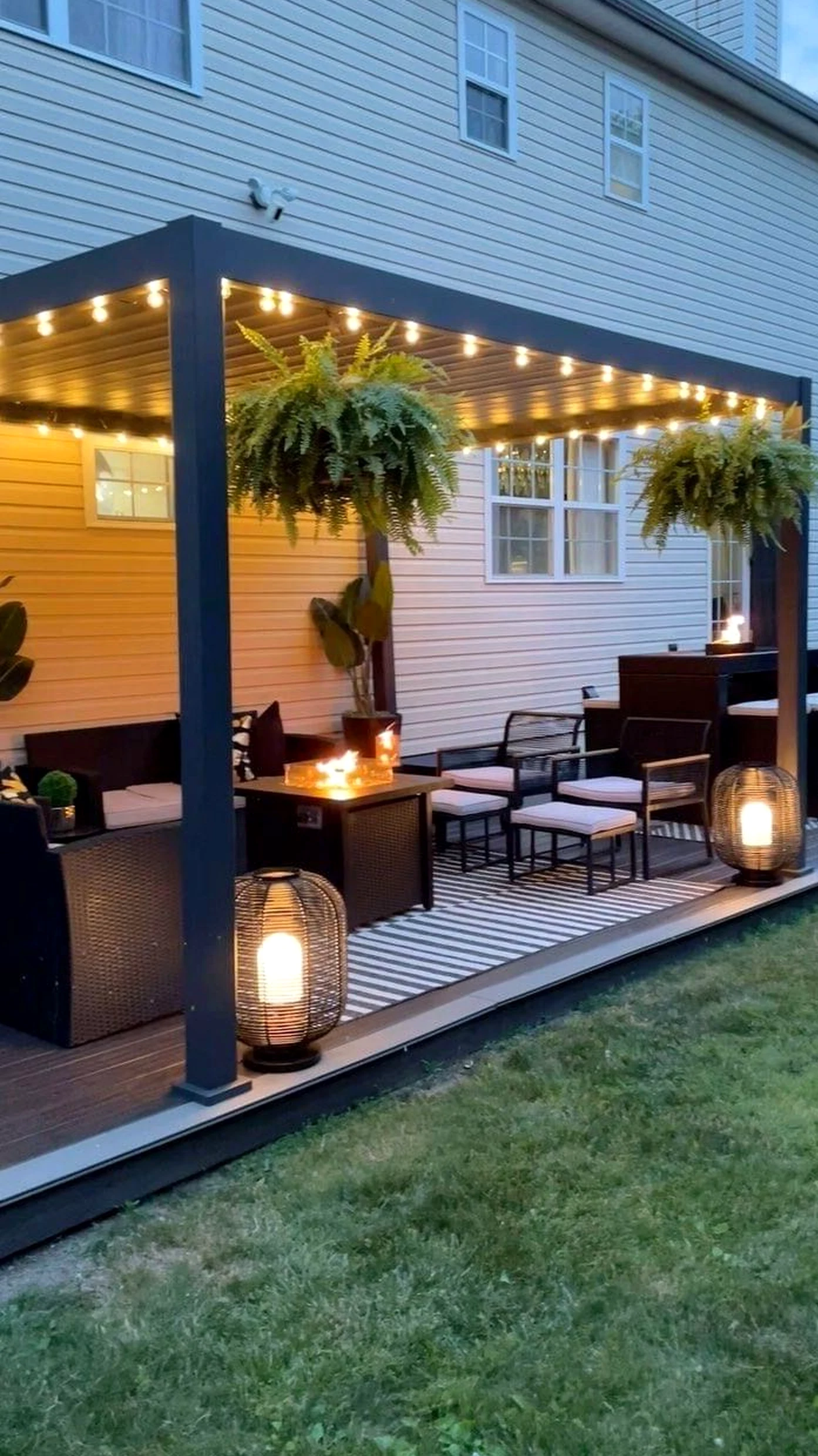 Luminous porch bench draws attention to clarity while the garden edge stays open and lived-in.