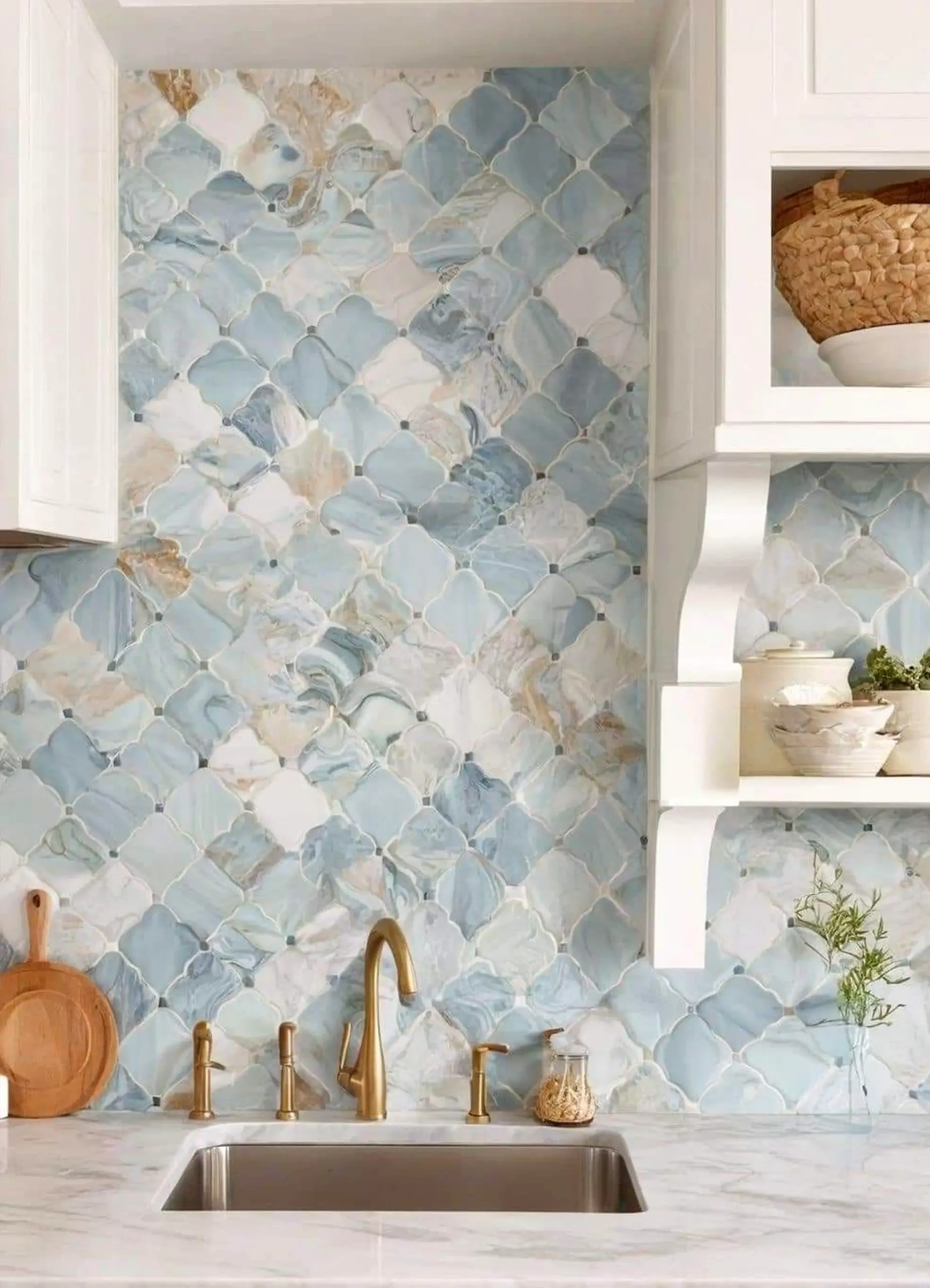 Balanced stone terrace gives the wall more softness, so the whole view feels simple yet expressive.