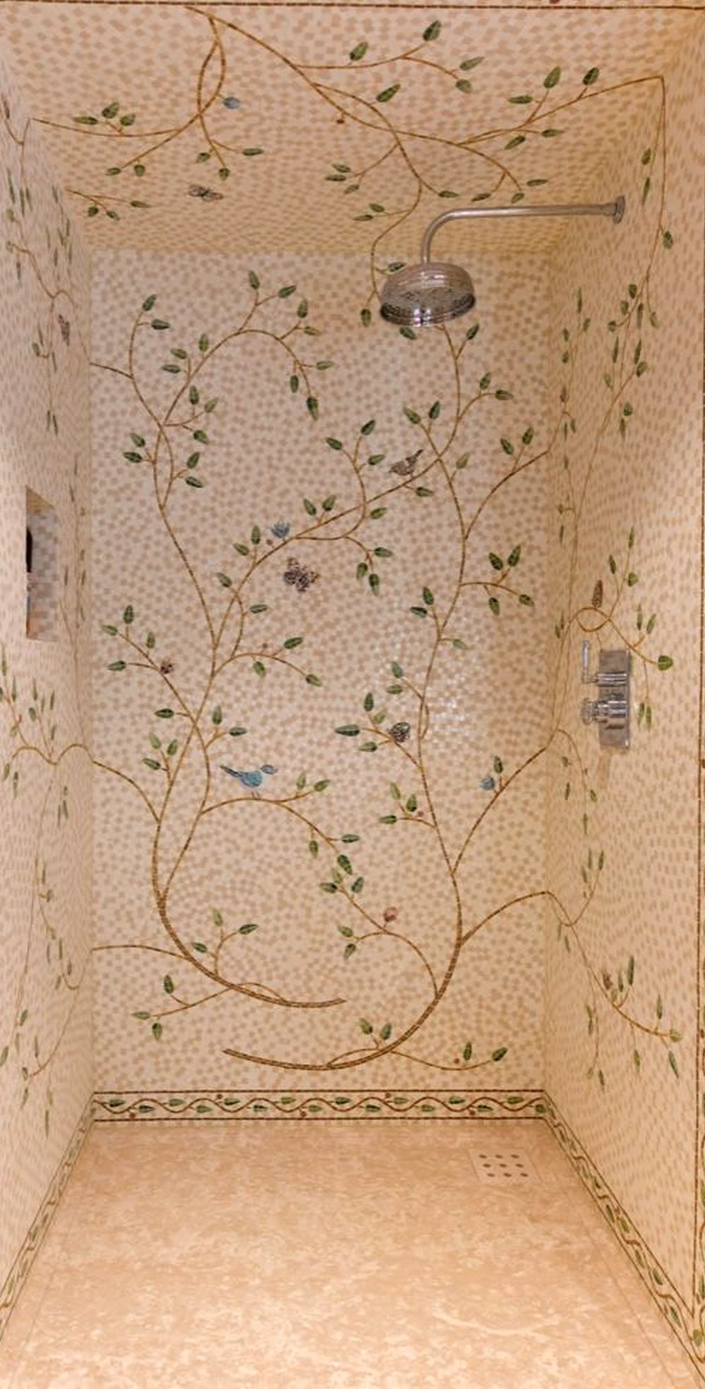 Polished wall niche gives the table more depth, so the whole view feels clear and inviting.