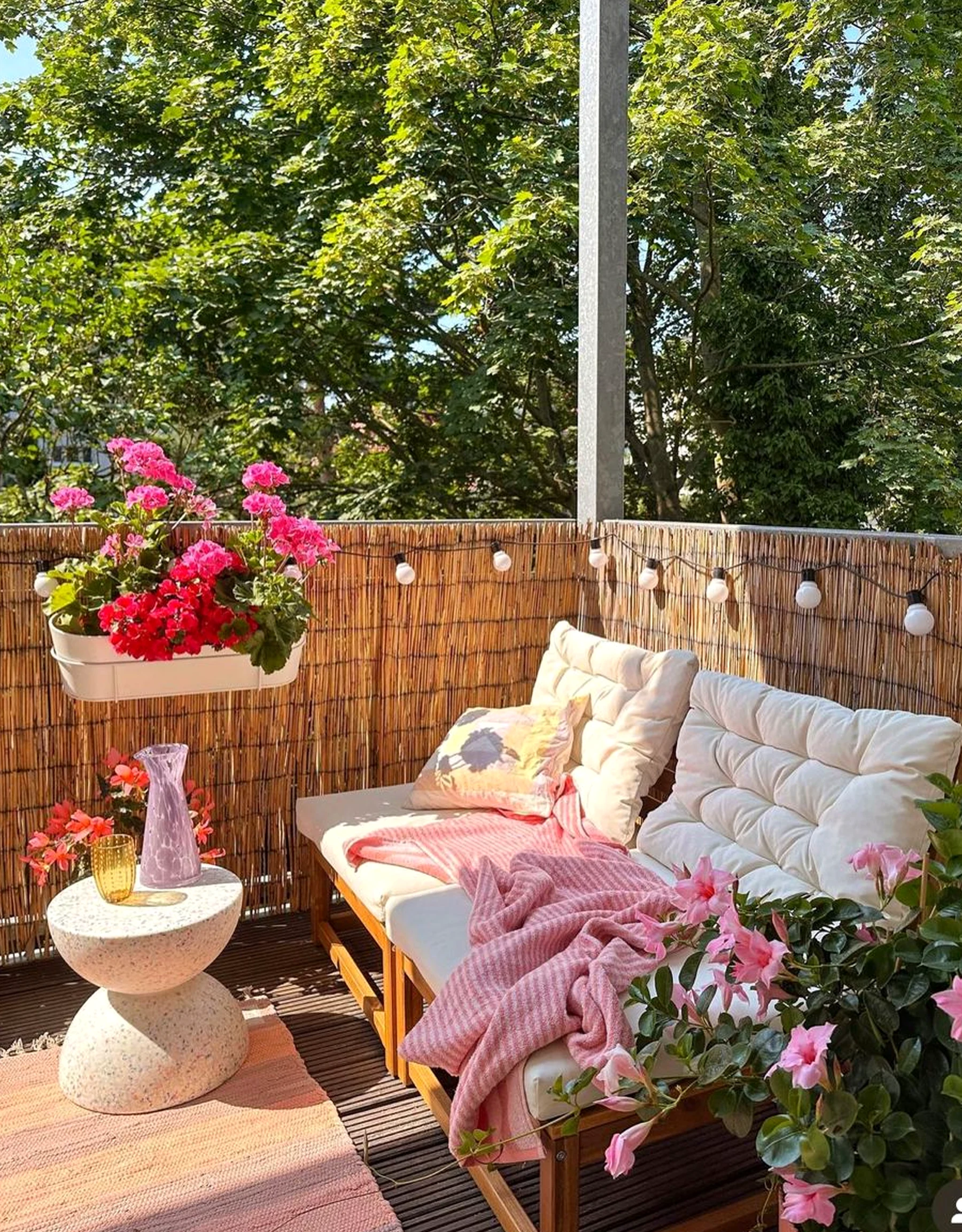 Graceful floor pattern frames the setting with softness, making the scene feel easy to enjoy.